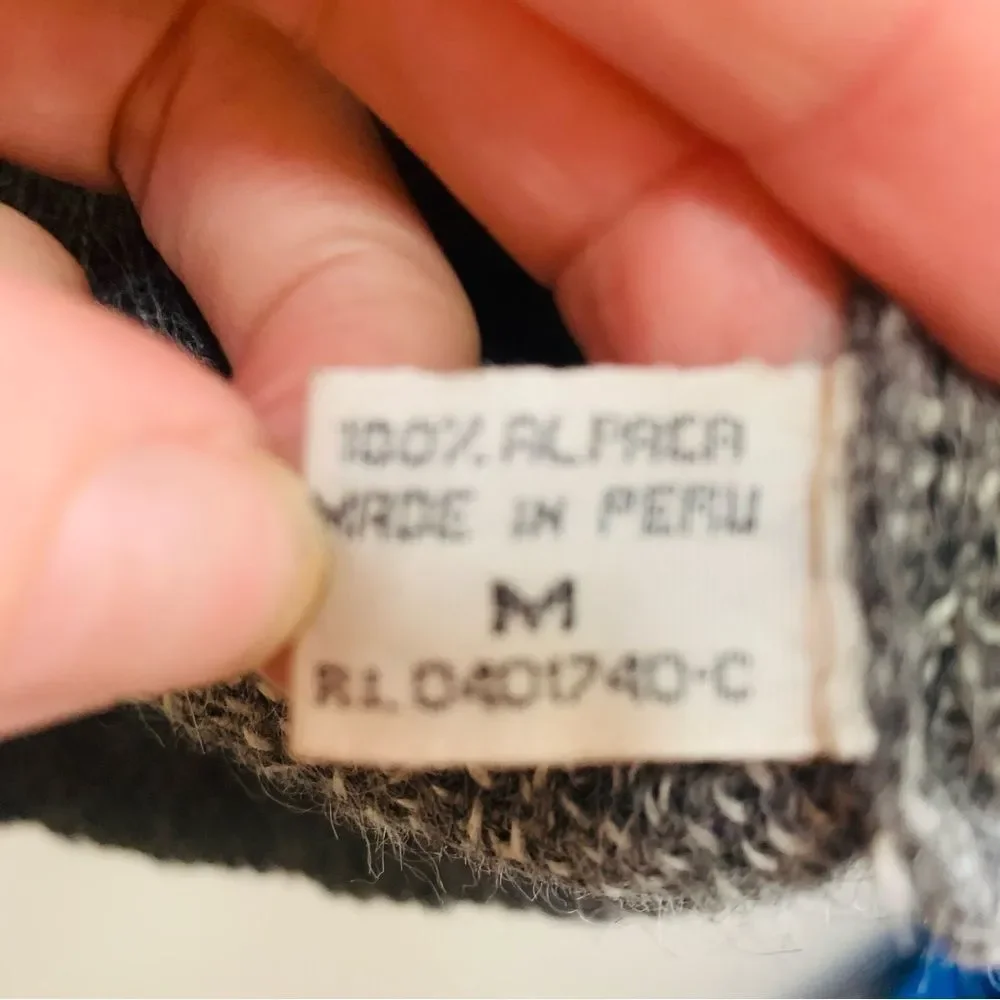 Tumi Knits grey red Alpaca crew neck sweater size medium